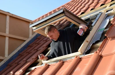 Pose de fenêtres de toit Velux à Castelginest